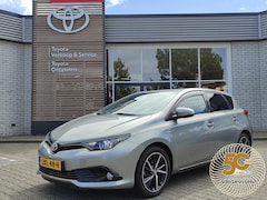 Toyota Auris - 1.8 Hybrid DYNAMIC ULTIMATE STOELVERW KEYLESS 17'' LM-VELGEN 4S-BANDEN NAVI CLIMATE CONTRO