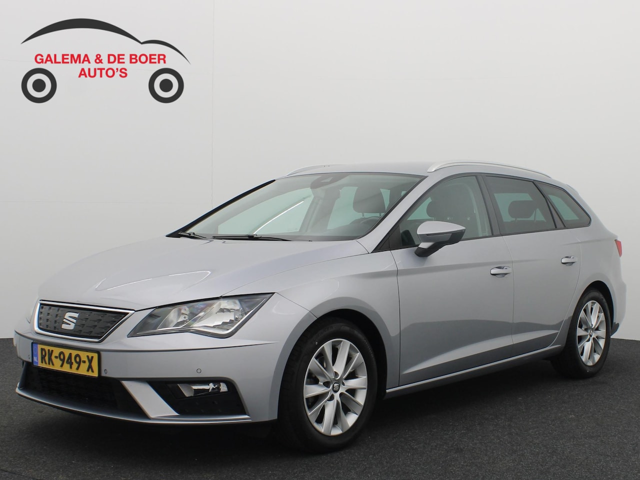 SEAT Leon ST - 1.0 EcoTSI Style Business Intense DRIEM VV / CARPLAY / KEYLESS / NAVI / CLIMA / PDC / BLUE - AutoWereld.nl