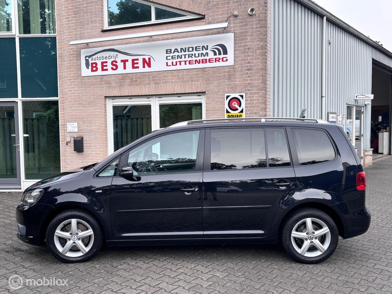 Volkswagen Touran - 1.4 TSI Comfortline Automaat / Garantie ! - AutoWereld.nl