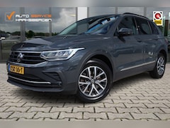 Volkswagen Tiguan - 1.4 TSI eHybrid Life | ACC | Camera | Winter Pakket |