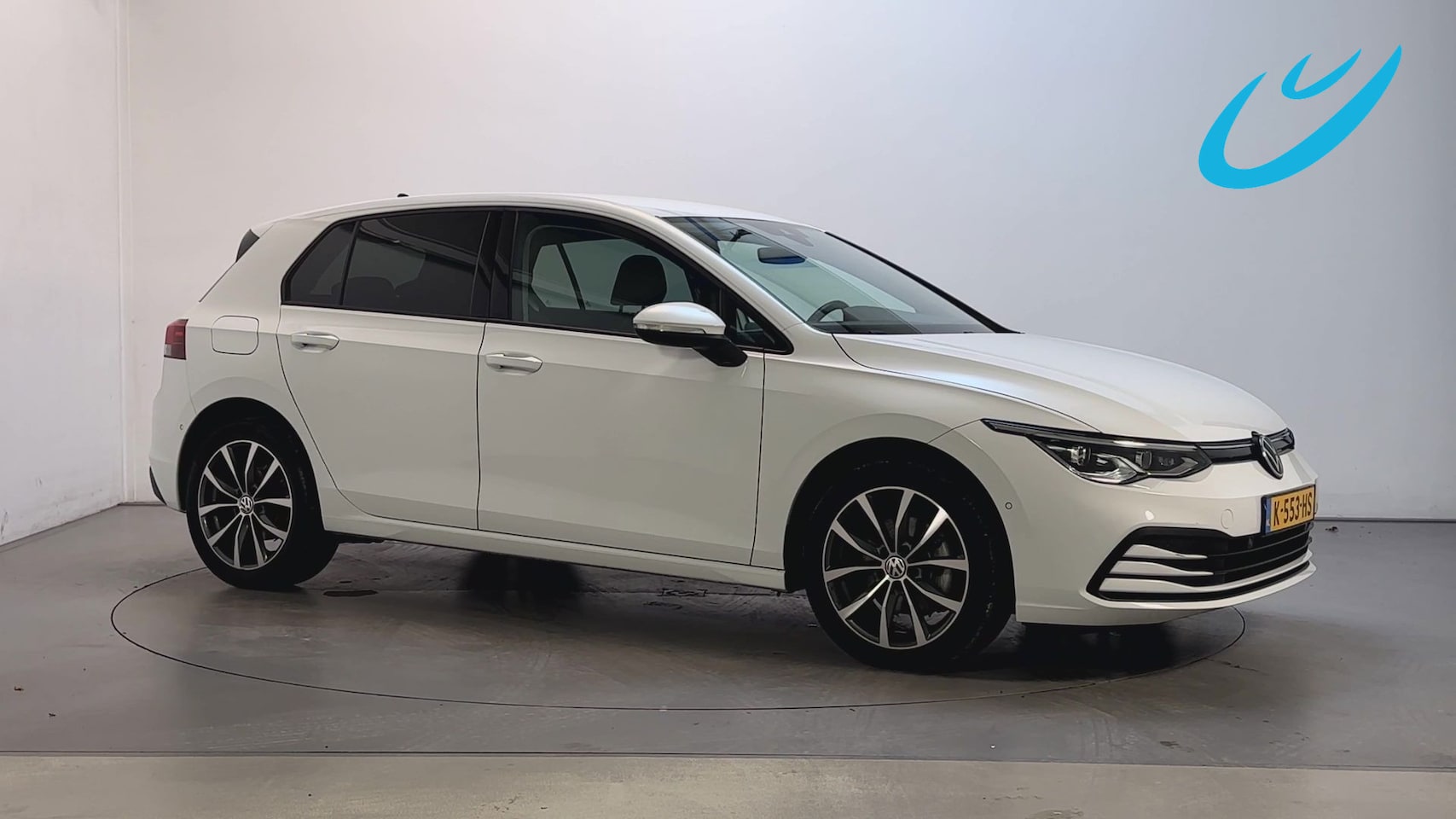 Volkswagen Golf - 1.0 eTSI DSG Life Business Alcantara Sfeerverlichting Stoelverwarming LED - AutoWereld.nl