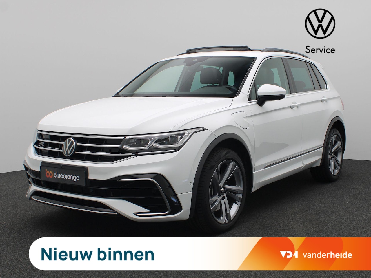 Volkswagen Tiguan - 1.4 TSI eHybrid R-Line Business 245PK DSG SOH 95,41%, Panoramadak, Trekhaak, Leder, Matrix - AutoWereld.nl