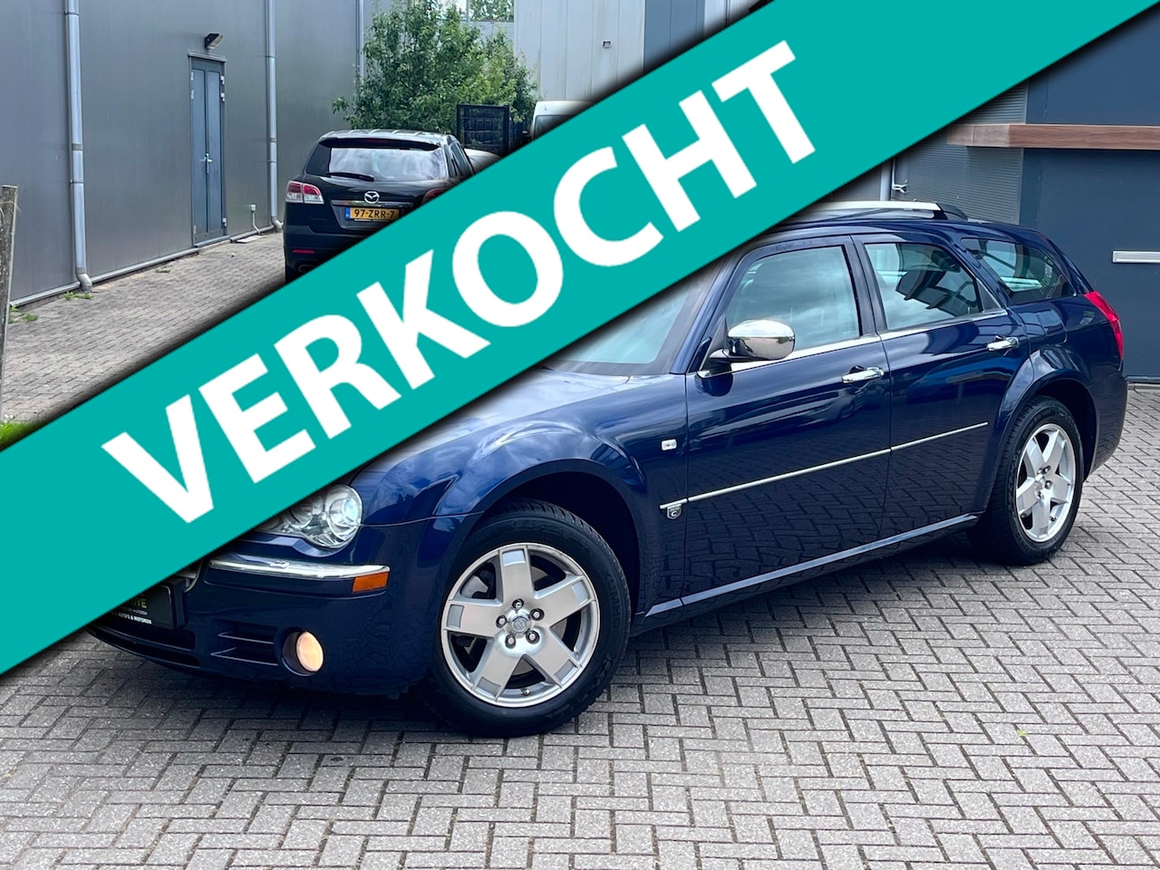 Chrysler 300C Touring - 5.7 V8 HEMI AWD | Leder | Navi | Clima | 340 PK - AutoWereld.nl