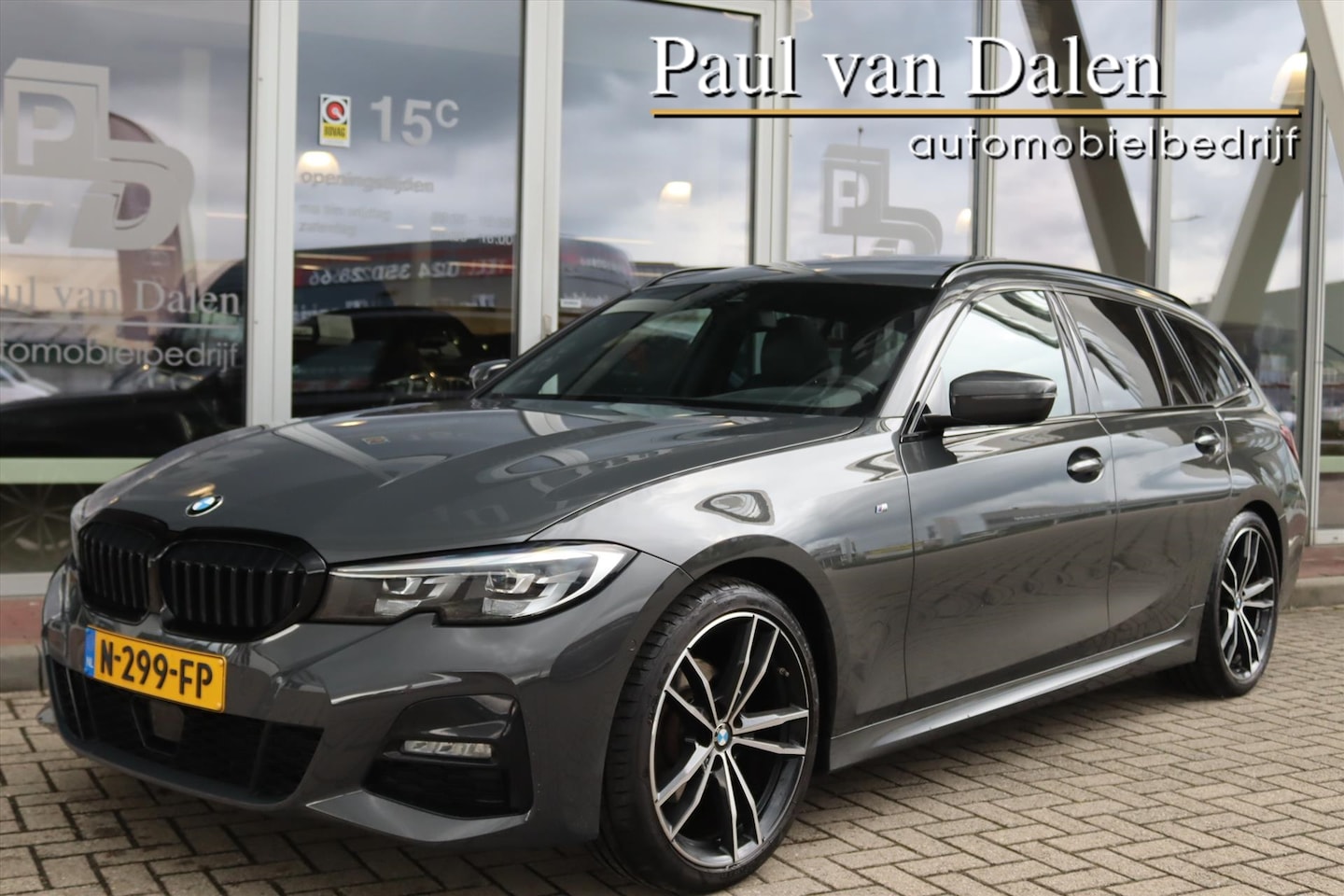 BMW 3-serie Touring - (g21) 320i 184PK M-SPORT SHADOW LINE Panodak | Trekhaak | Navi | Adapt.Cruise | Harman Kar - AutoWereld.nl