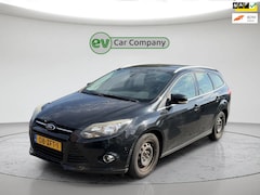 Ford Focus Wagon - 1.6 TDCI ECOnetic Lease Titanium | Exportprijs | Trekhaak | Parkeersensoren | Keyless | Cr