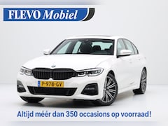 BMW 3-serie - 318i M Sport Aut. Navi|Leder-Alcantara|1e Eig|Pano|LMV|Sportstoelen