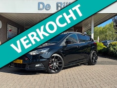 Ford Focus - 2.0 ST 250PK | Carplay/Android, Clima, Stoel+Stuurverw., Recaro, Cruise, Navi | Goed onder
