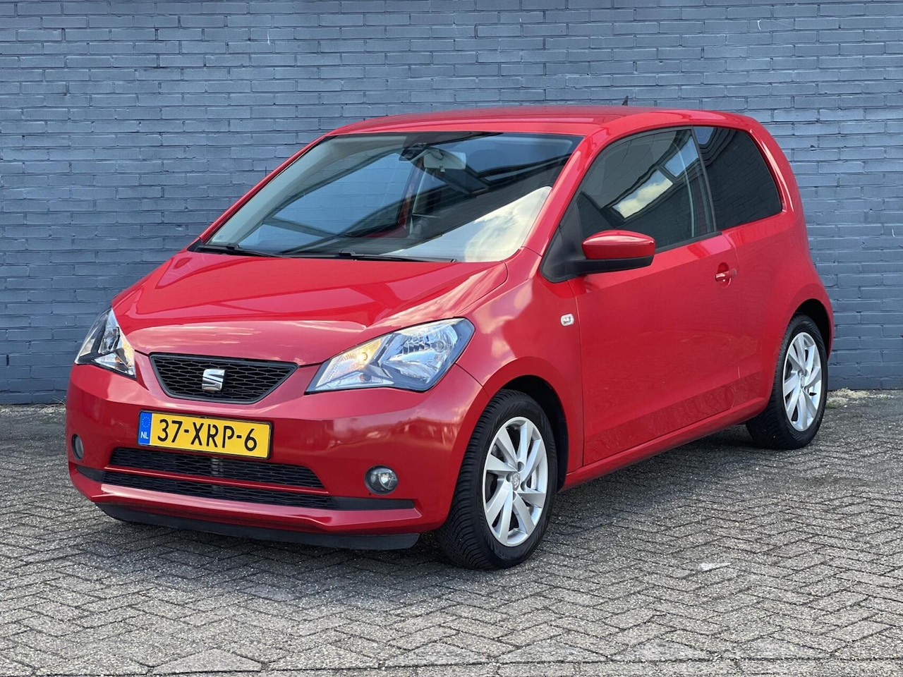 SEAT Mii - 1.0 Style Sport Nieuwe Apk Airco Navi LM Velgen - AutoWereld.nl