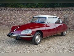 Citroën DS - DS21 Desirable DS21 Injection Automatique, Thoroughly restored in the late 1980s, Deep red