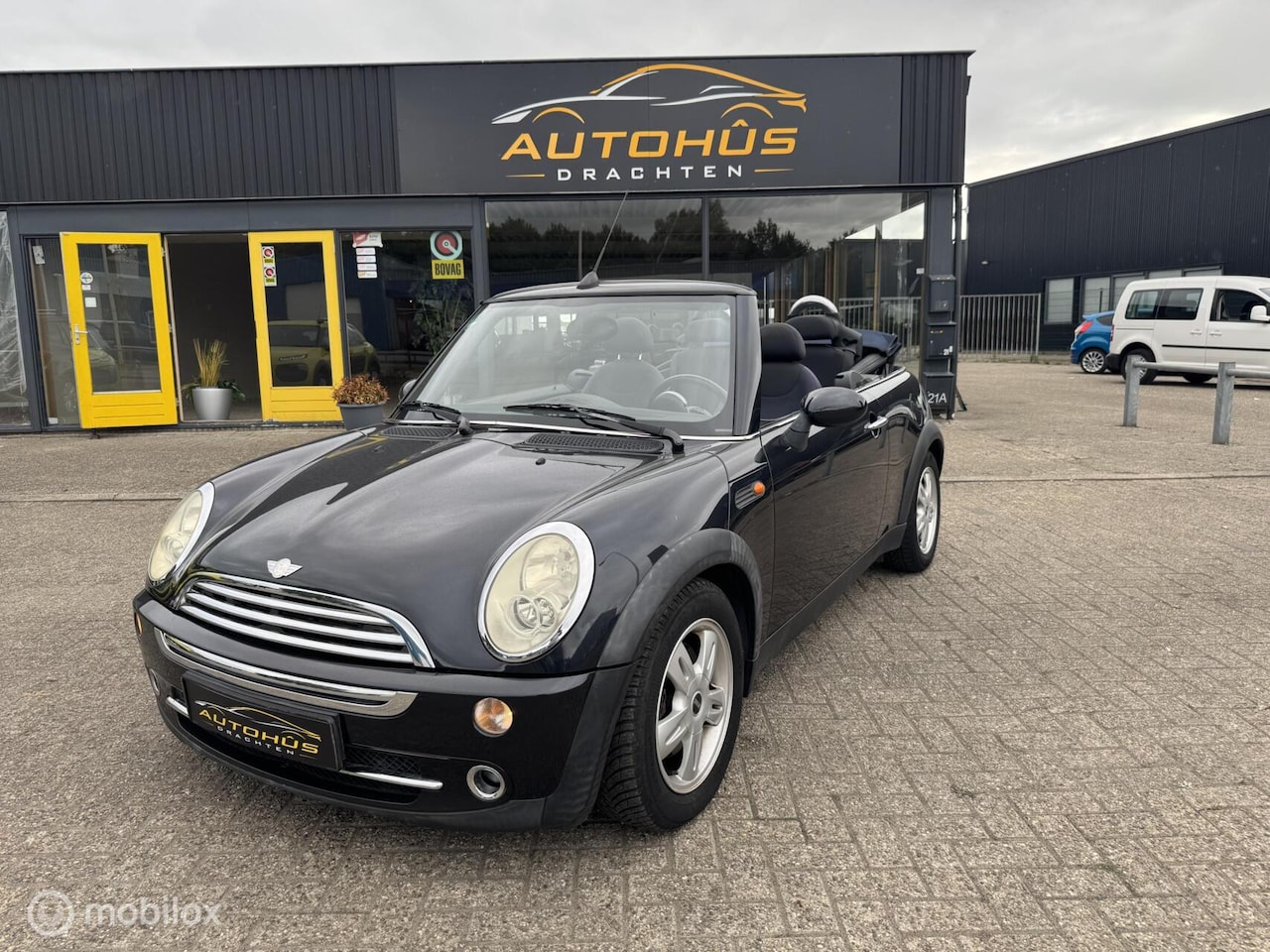 MINI Cabrio - 1.6 Cooper automaat airco lm velgen 89746 km - AutoWereld.nl