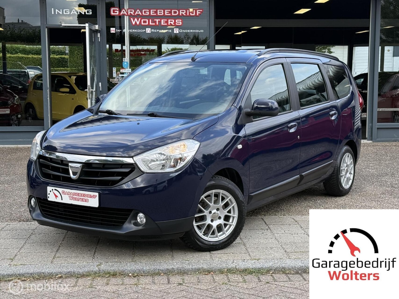 Dacia Lodgy - 1.2 TCe Ambiance 5p. AIRCO PARKEERSENS. MISTLAMP - AutoWereld.nl