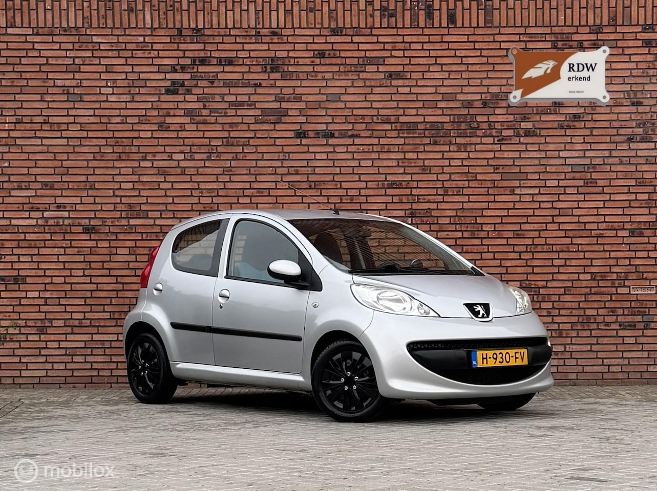 Peugeot 107 - 1.0-12V XR 1.0-12V XR,Airco,CarPlay,Elektr. Ramen - AutoWereld.nl