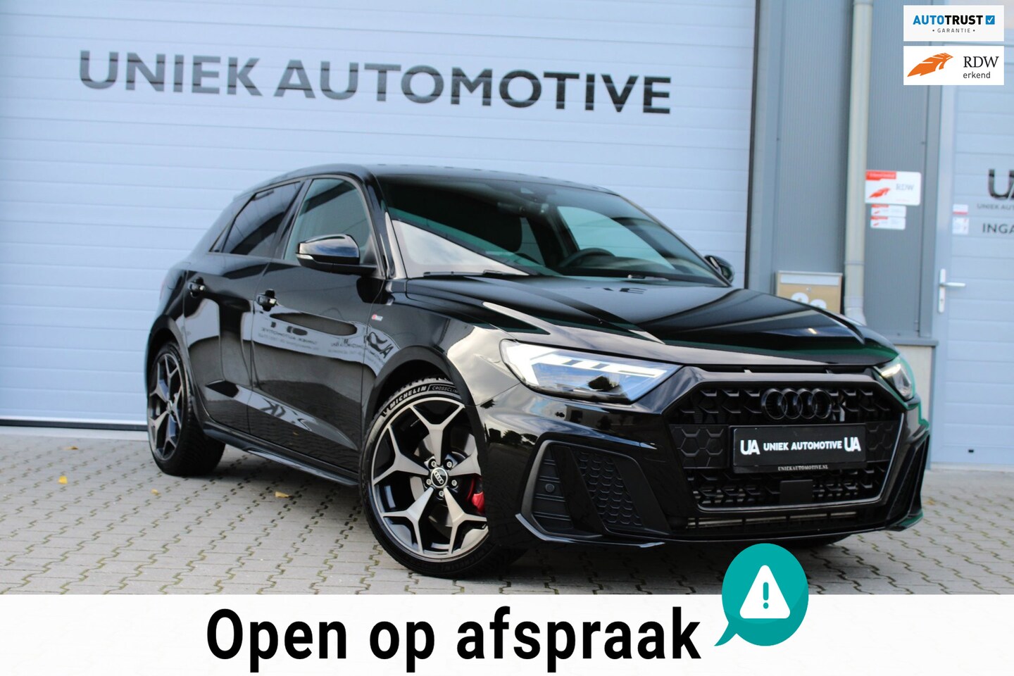 Audi A1 Sportback - 40 TFSI COMPETITION | S LINE | SONOS | CAMERA | BLACK OPTIK | CARPLAY | 18" | HALFLEDER | - AutoWereld.nl