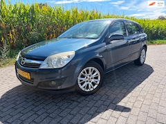 Opel Astra - 1.6 Temptation 5 drs - lage km stand
