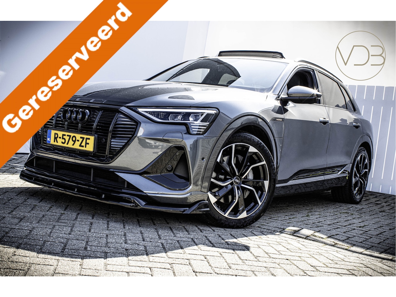 Audi e-tron - 55 SOH 97% S-Line 95 kWh PANO TREKHAAK CAMERA - AutoWereld.nl