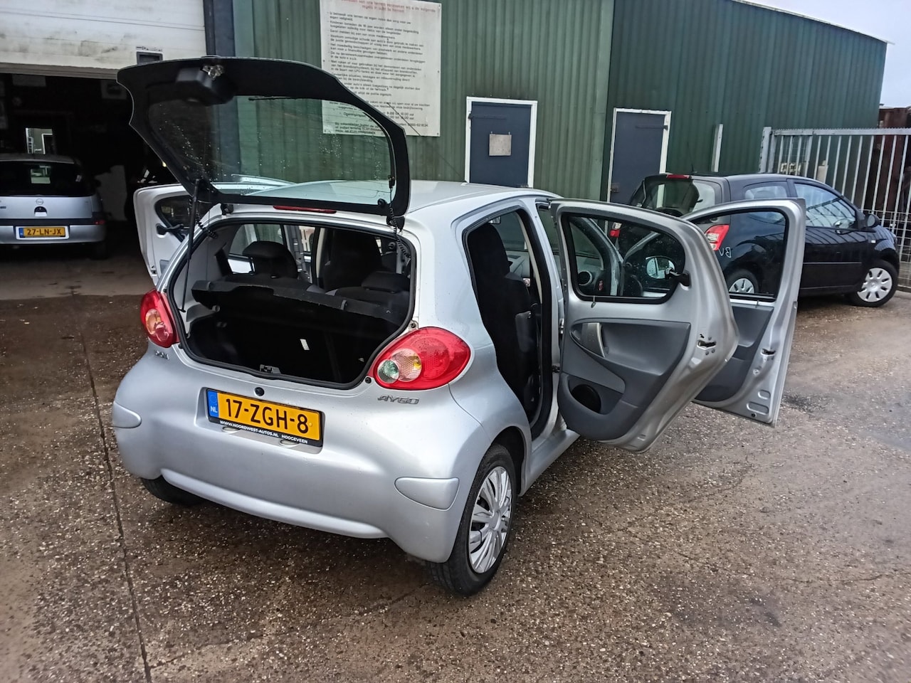 Toyota Aygo - 1.0-12V +AUTOMAAT, LEES AUB DE ADVERTENTIE!!
