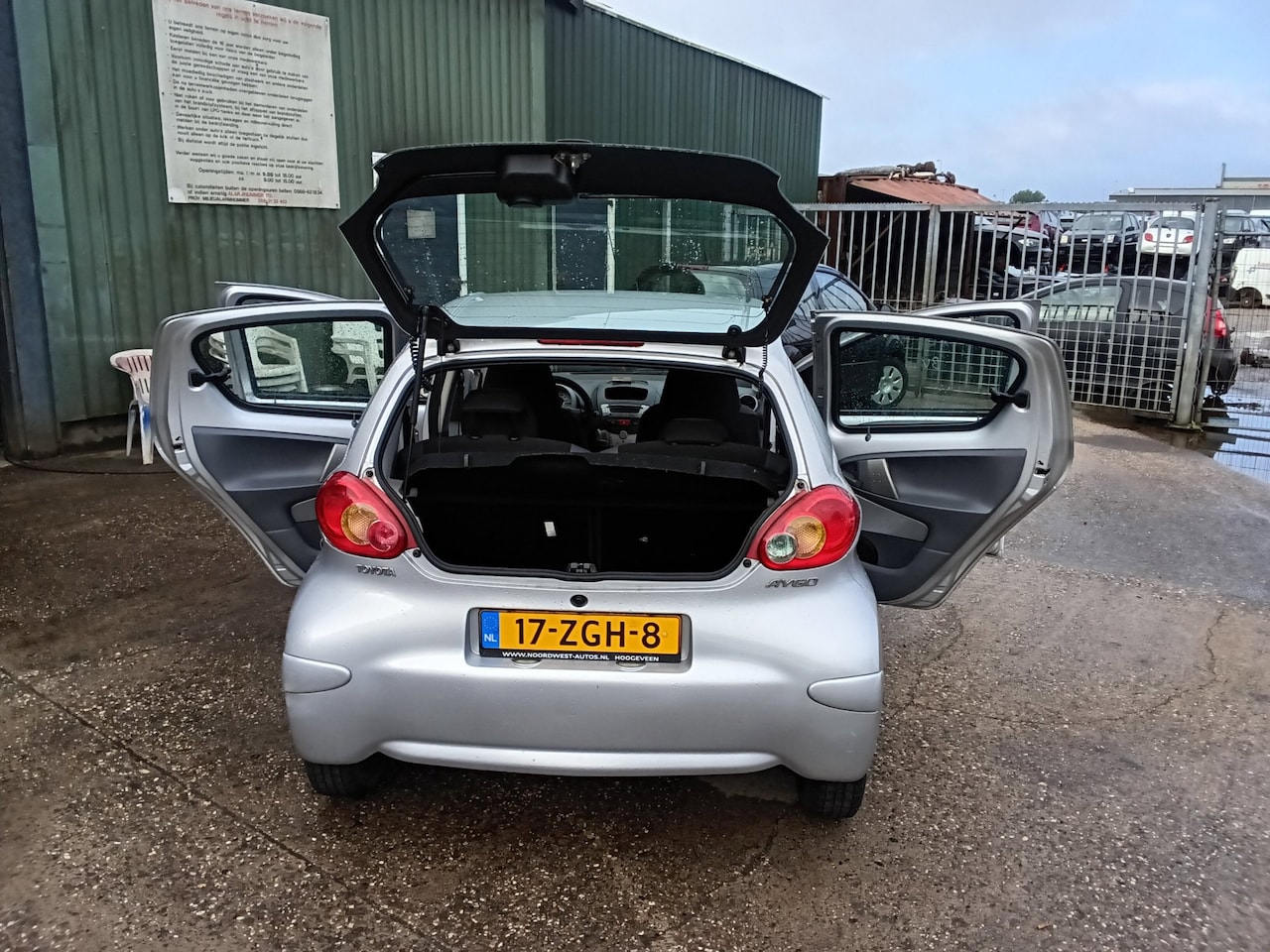 Toyota Aygo - 1.0-12V +AUTOMAAT, LEES AUB DE ADVERTENTIE!!