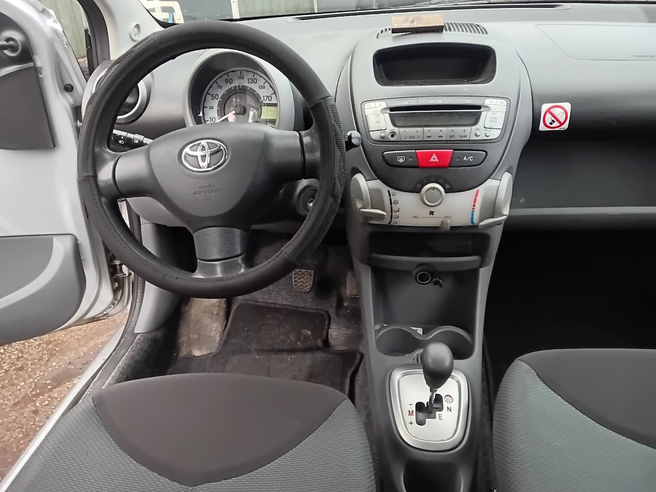 Toyota Aygo - 1.0-12V +AUTOMAAT, LEES AUB DE ADVERTENTIE!!