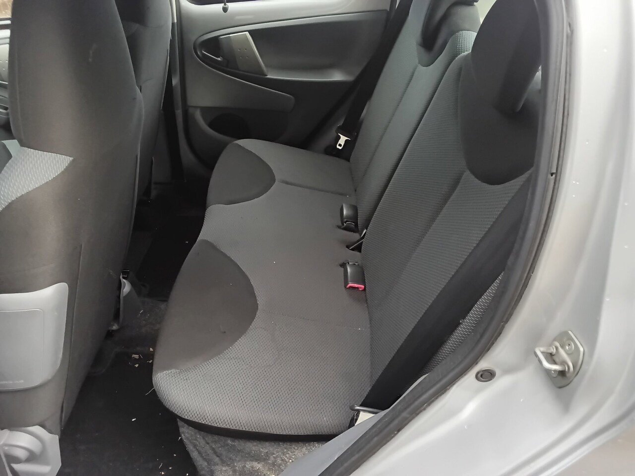 Toyota Aygo - 1.0-12V +AUTOMAAT, LEES AUB DE ADVERTENTIE!!
