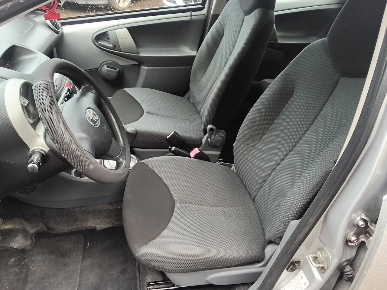 Toyota Aygo - 1.0-12V +AUTOMAAT, LEES AUB DE ADVERTENTIE!!
