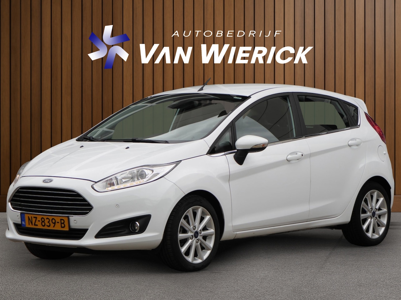 Ford Fiesta - 1.0 EcoBoost Titanium 101PK! | Cruise | Parkeersensoren | Bluetooth | LM Velgen | NAP - AutoWereld.nl
