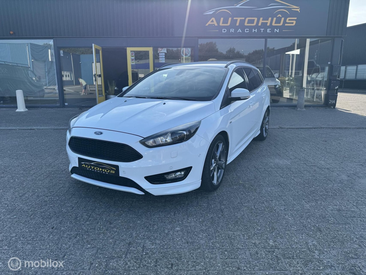 Ford Focus - st-line 1.5 automaat camera cruiscomtrol 97421 km - AutoWereld.nl