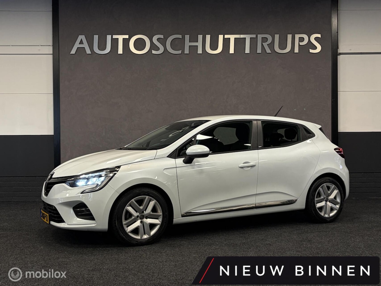 Renault Clio - 1.6 E-Tech Hybrid 140 Business Zen STOELVERW. / CLIMA / CRUISE / LED / CARPLAY MEDIA / - AutoWereld.nl