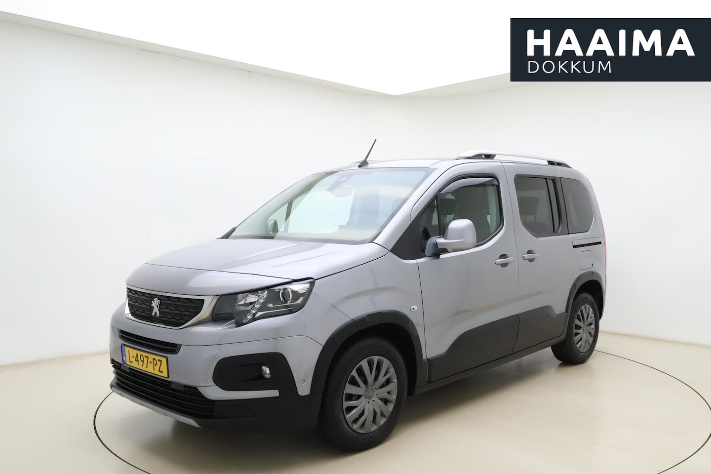 Peugeot Rifter - 1.2 Puretech GT-Line | Trekhaak | Navigatie | Automatische airco | Parkeersensoren | Apple - AutoWereld.nl