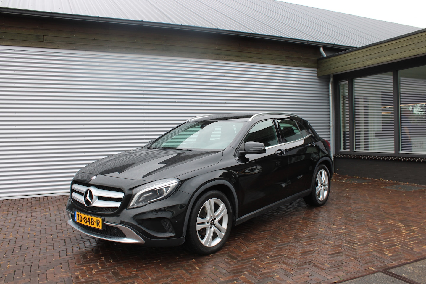 Mercedes-Benz GLA-Klasse - 180 Premium Plus lage km - AutoWereld.nl