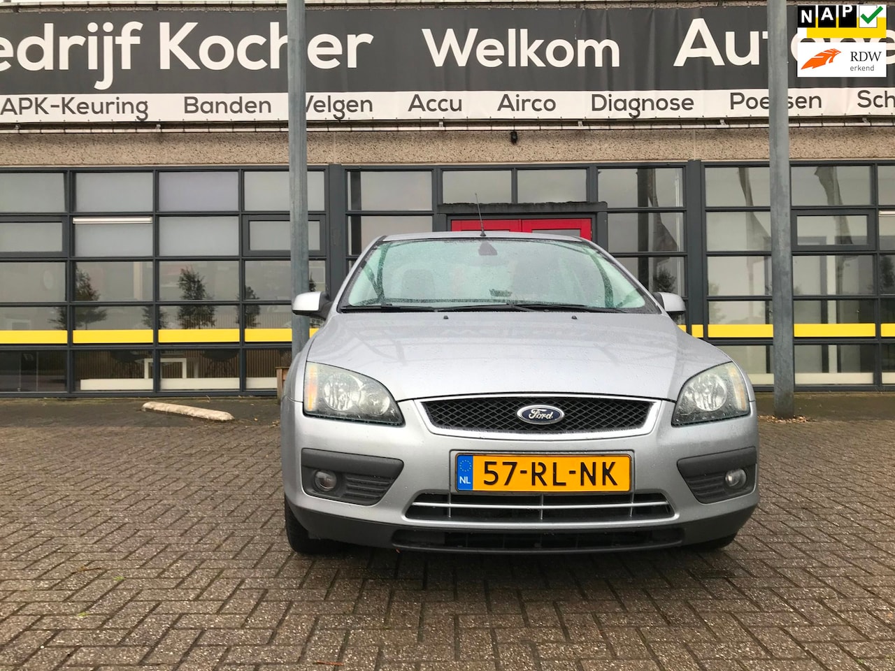 Ford Focus - 1.6-16V First Edition 1.6-16V First Edition - AutoWereld.nl