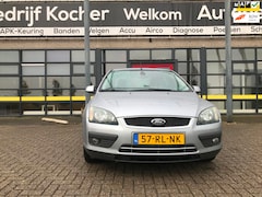 Ford Focus - 1.6-16V First Edition