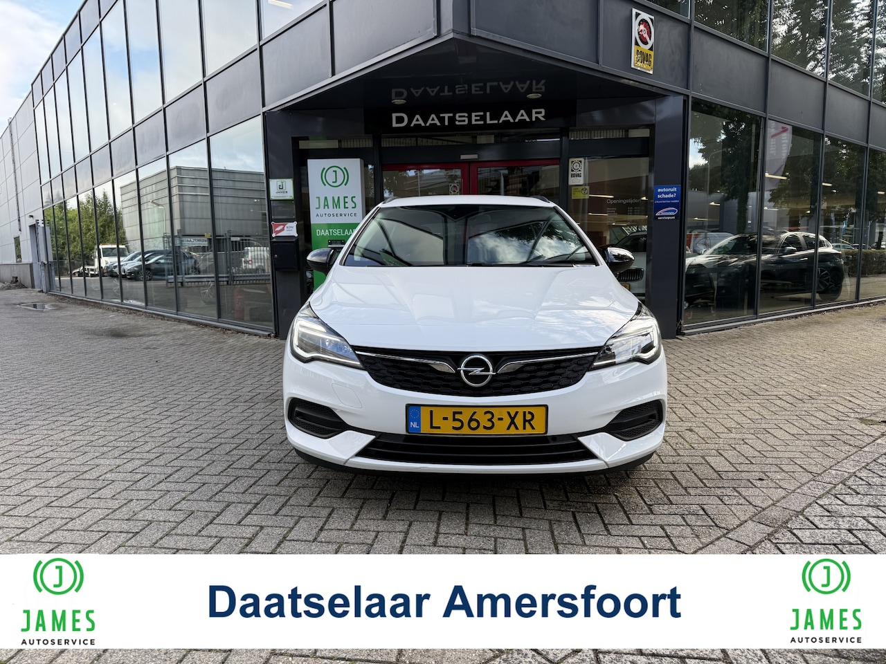Opel Astra Sports Tourer - 1.2 Edition Trekhaak Navigatie - AutoWereld.nl