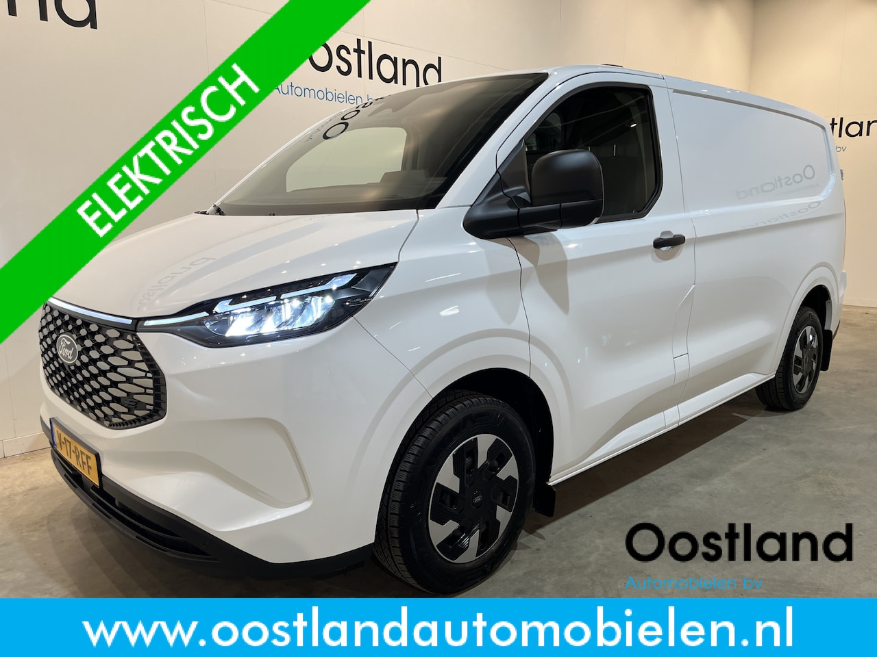 Ford E-Transit Cust. - 320 L1H1 Trend 65 kWh / 100% Elektrisch !! / Airco / Cruise Control / CarPlay / Camera / L - AutoWereld.nl