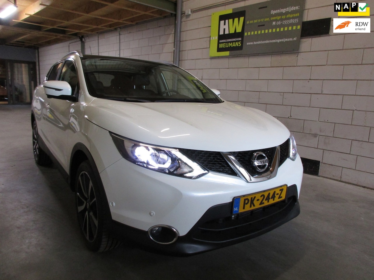 Nissan Qashqai - 1.2 Tekna 1.2 Tekna, Automaat, Panorama, Trekhaak, navi., Bluetooth enz. - AutoWereld.nl