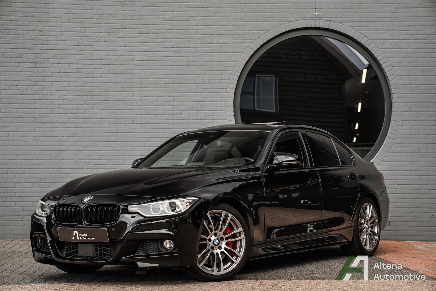 BMW 3-serie - 335i M-sport, schuif/kantel dak, achteruitrijcamera, head-up,  harman kardon - AutoWereld.nl