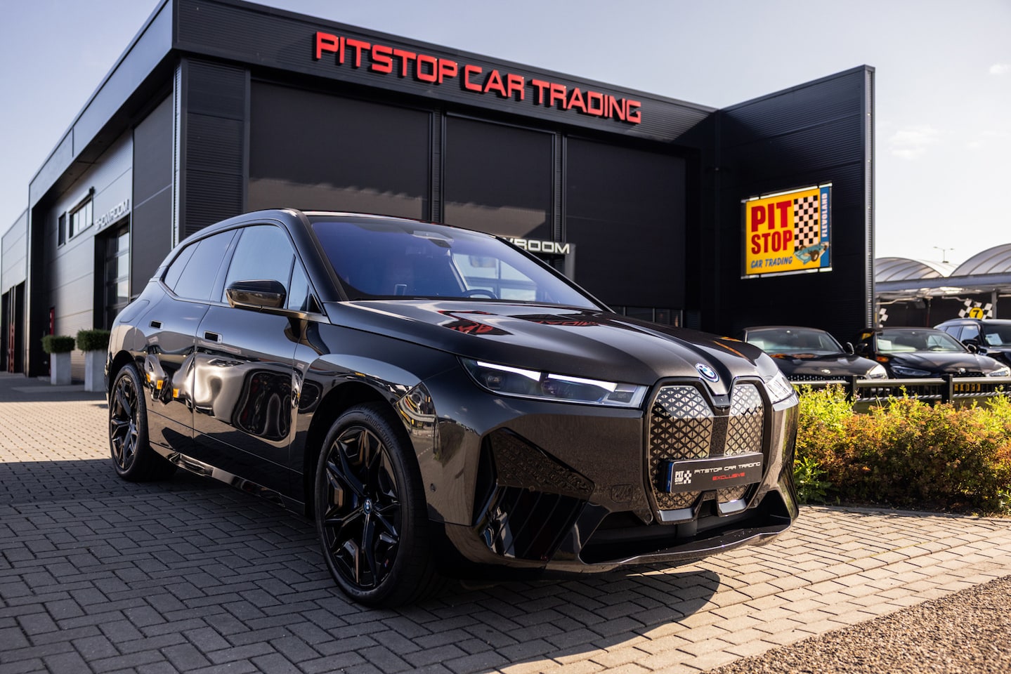 BMW iX - XDrive50 M 112 kWh, B&W Audio, Sky-Lounge, Massage, Laser, Soft-Close! - AutoWereld.nl