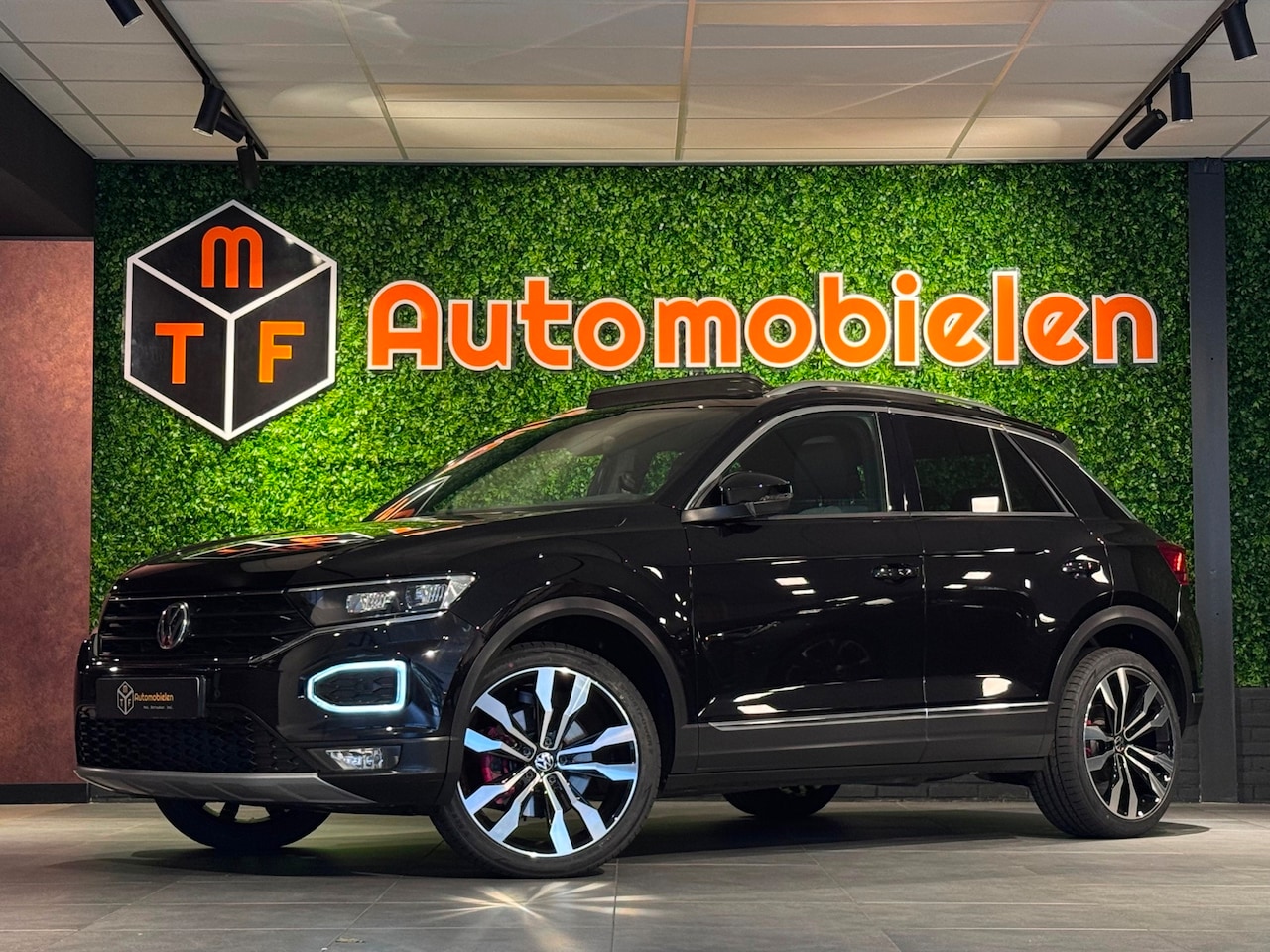 Volkswagen T-Roc - 2.0 TSI 4MOTION SPORT 190 PK |PANO|VIRTUAL|VOL|SUPERSTAAT - AutoWereld.nl