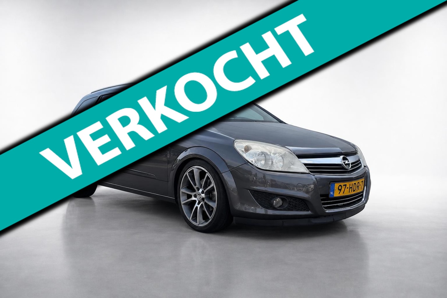 Opel Astra Wagon - 1.6 Cosmo|panorama|leer|stoelverw|clima|cruise - AutoWereld.nl