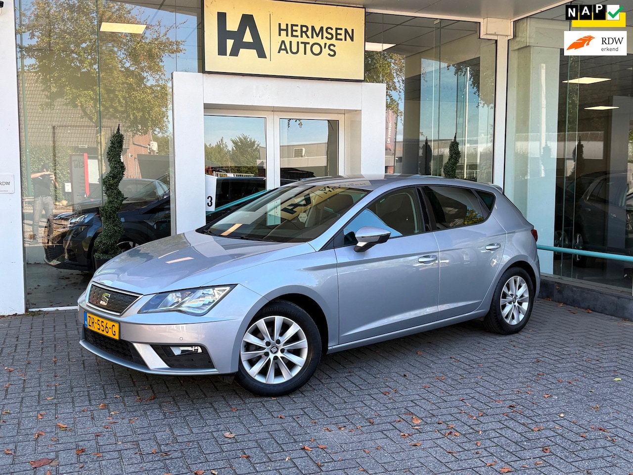 SEAT Leon - 1.0 EcoTSI Business Intense|1e eig|CarPlay|Dealer Onderhouden| - AutoWereld.nl