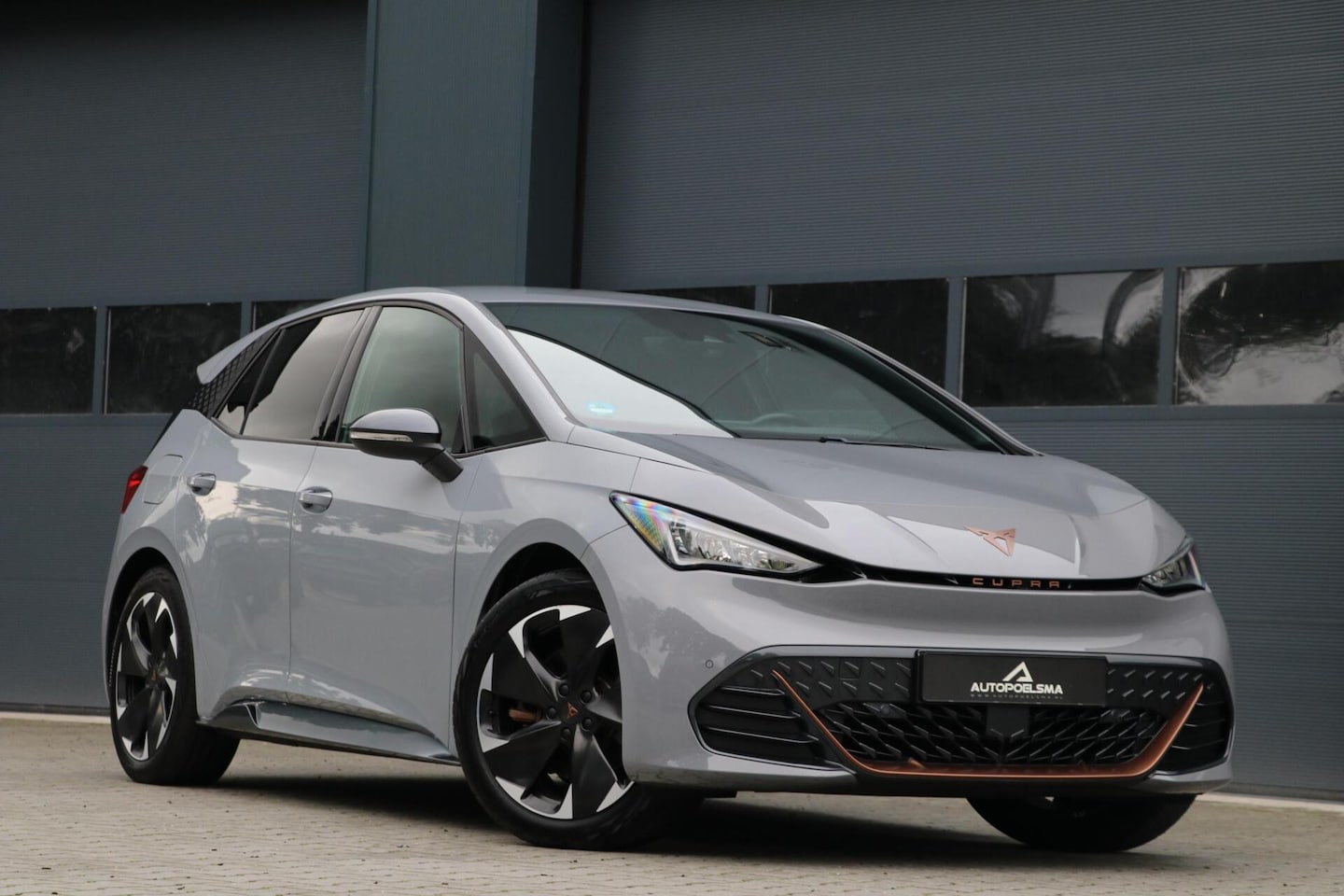 CUPRA Born - Adrenaline|82 kWh| AdaptiveCruise Trekhaak PrivacyGlass AppleCarplay ParkAssist LaneAssist - AutoWereld.nl