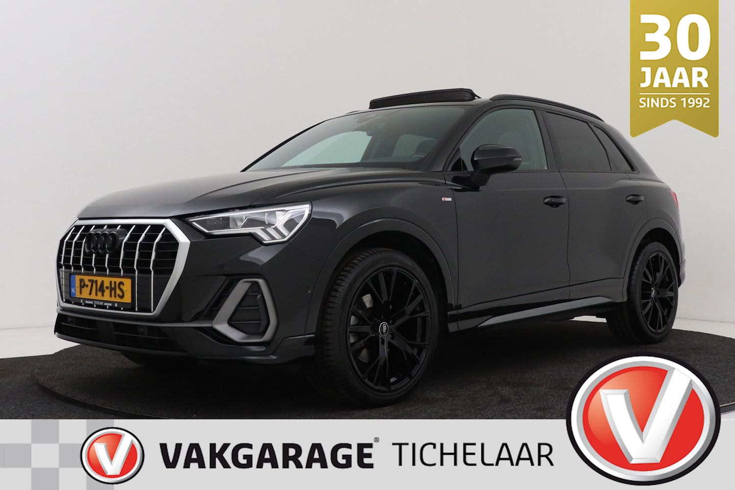 Audi Q3 - 35 TFSI S-Line edition | Uitklap Trekhaak | Panoramadak | Sportstoelen | Stoelverwarming | - AutoWereld.nl