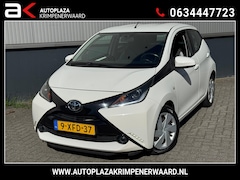 Toyota Aygo - 1.0 VVT-i x-play Airco Camera Aux 5d Nieuwe Apk