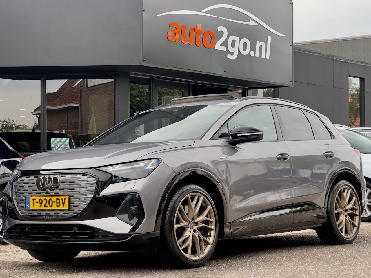 Audi Q4 e-tron - 50 QUATTRO 3X S-LINE COMPETITION-EDITION 77 KWH/300PK SOH 92.47% LEDER PANODAK NAVI CAMERA - AutoWereld.nl