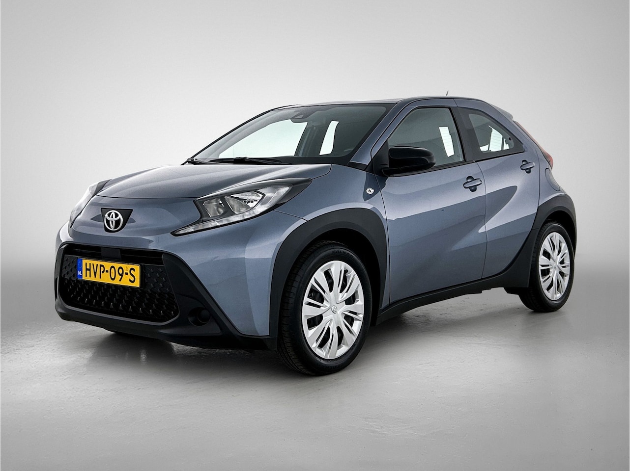 Toyota Aygo X - 1.0 VVT-i MT Play | Airco | Apple carplay/Android auto | metaallak | - AutoWereld.nl