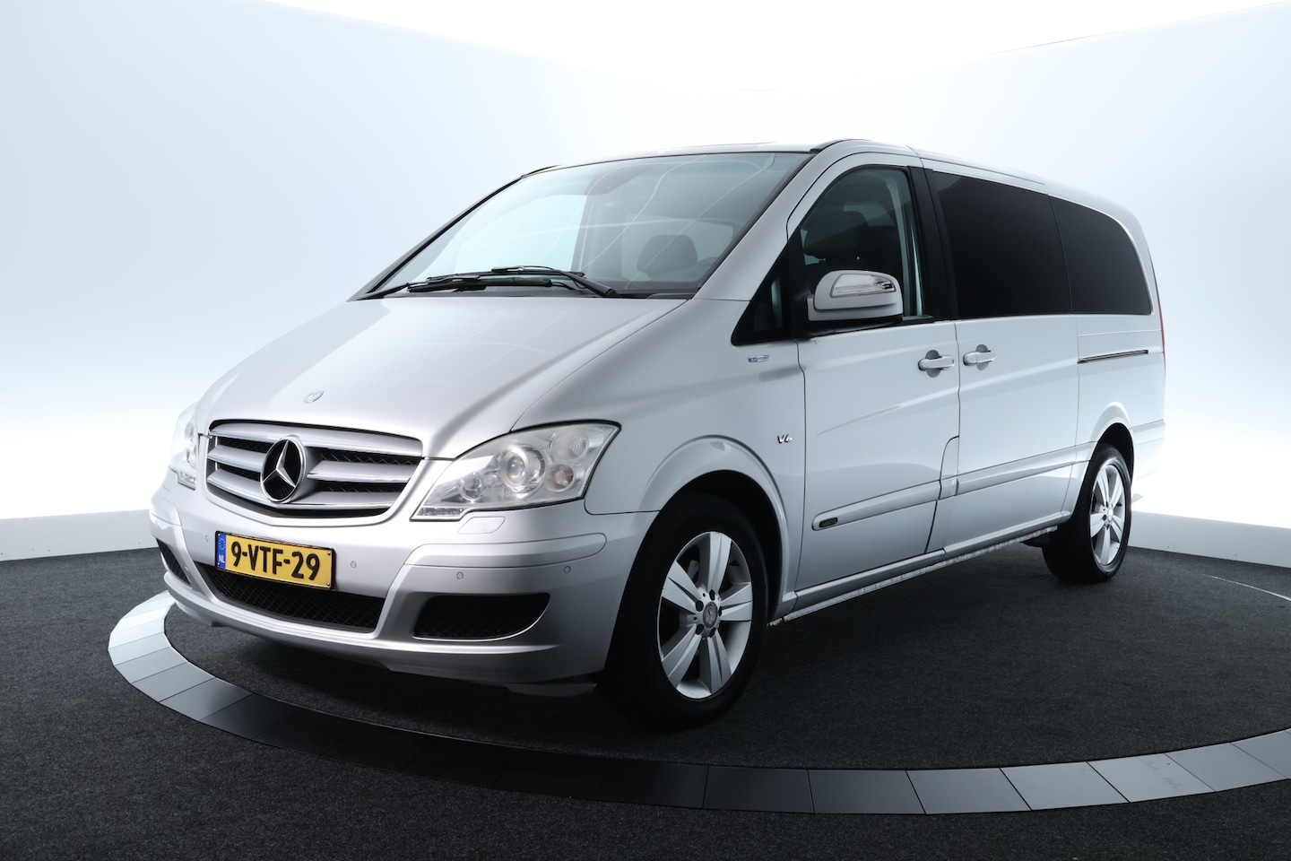 Mercedes-Benz Viano - 3.0 CDI Ambiente DC Lang DAK|LEDER|AUTOMAATCRUISE|CLIMA|PDC|TREKHAAK|STOEL VWM - AutoWereld.nl