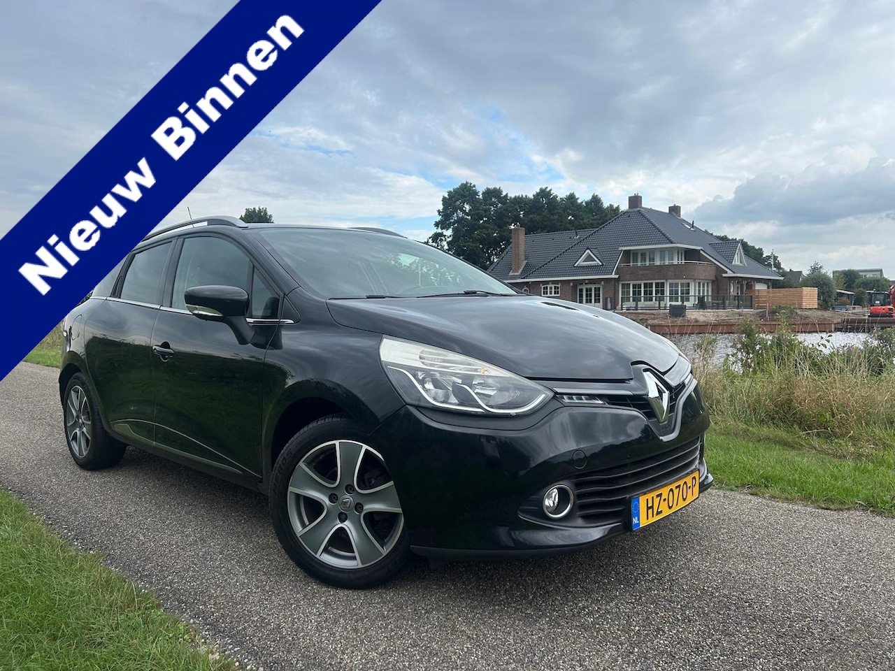 Renault Clio Estate - 0.9 TCe Night&Day | Parkeersensoren | Bluetooth | Navi | Cruise - AutoWereld.nl