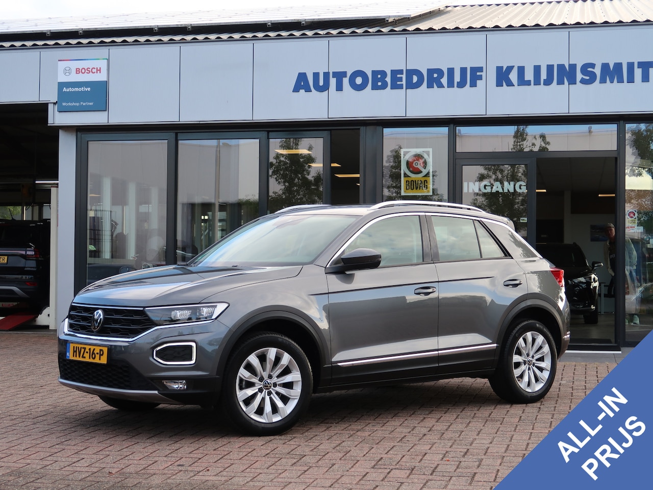 Volkswagen T-Roc - 1.5 TSI Sport | Camera | Trekhaak | Stoel-Stuur verwarming | - AutoWereld.nl