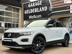 Volkswagen T-Roc - 2.0 TSI 4Motion Sport | PANO | VIRTUAL-C. | ACC | FULL-LED | CLIMATE | STOELVERW. | FULL-O