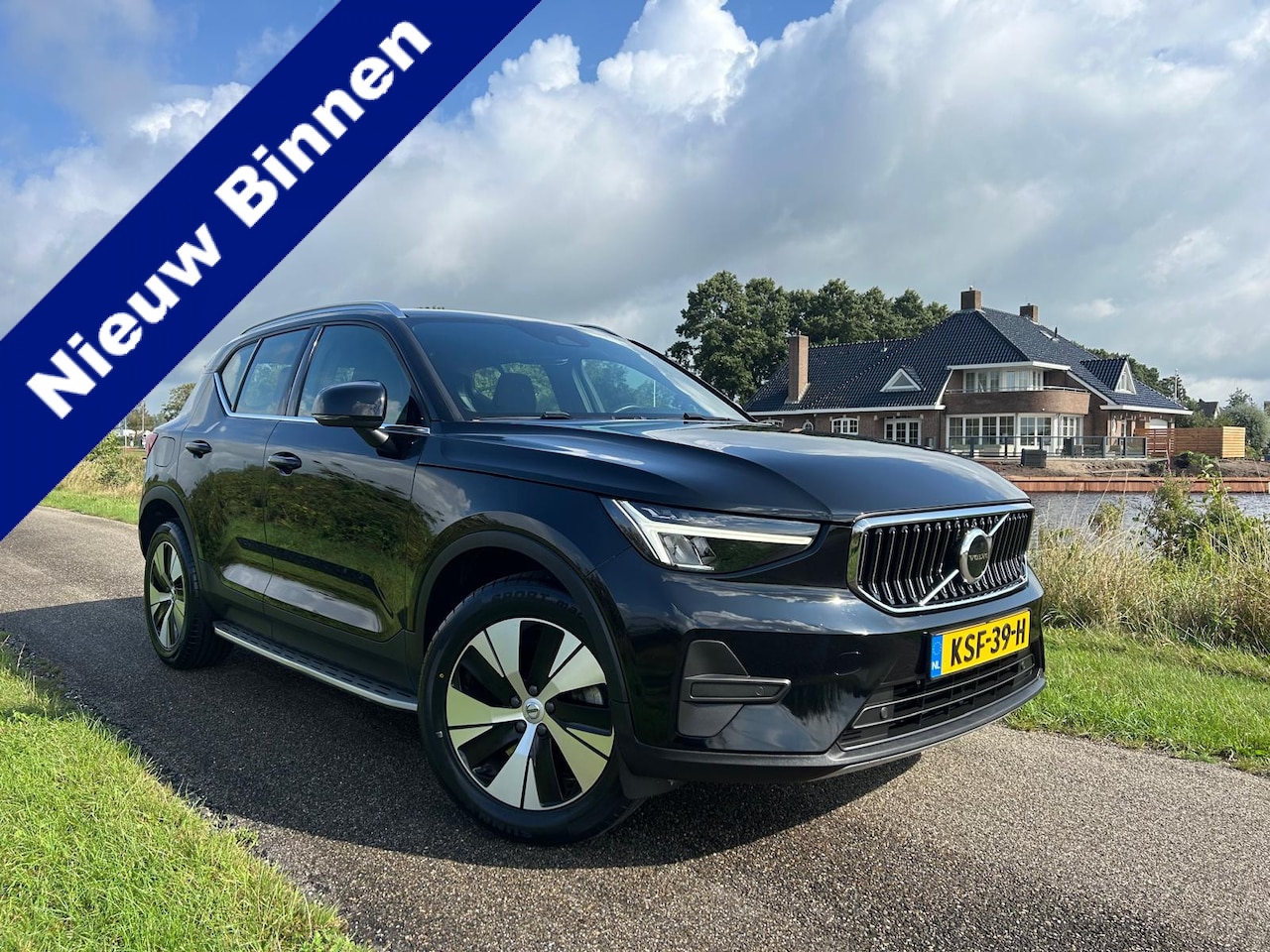 Volvo XC40 - 1.5 T4 Plug-in hybrid Plus Bright | Achterruitrij Camera | Stoelverwarming | Adaptieve Cru - AutoWereld.nl