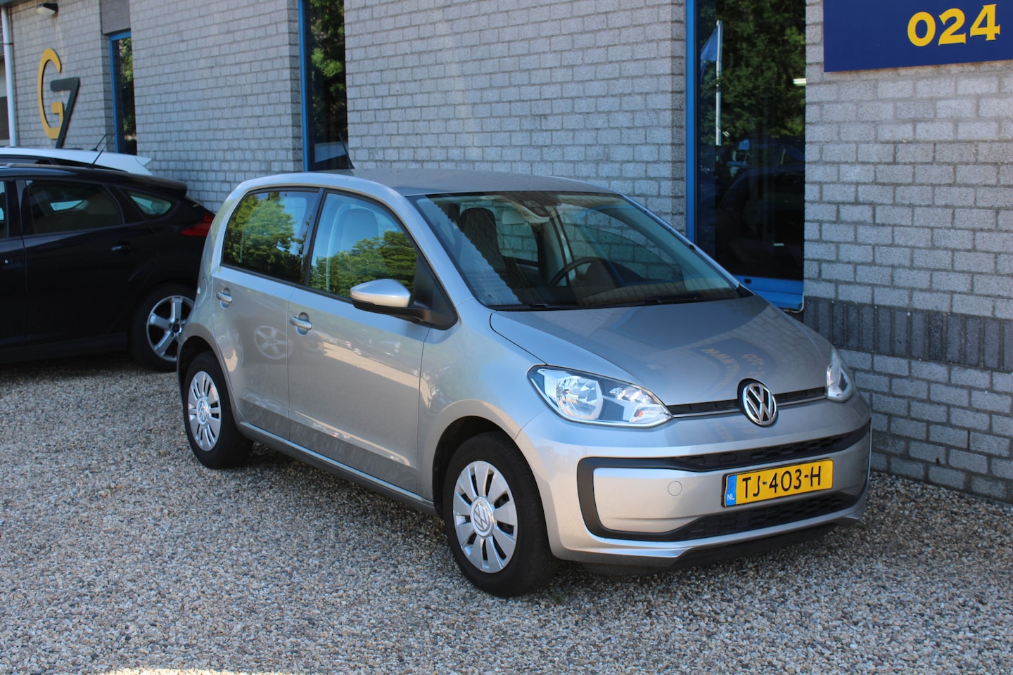 Volkswagen Up! - 1.0 BMT move up! Airco - AutoWereld.nl